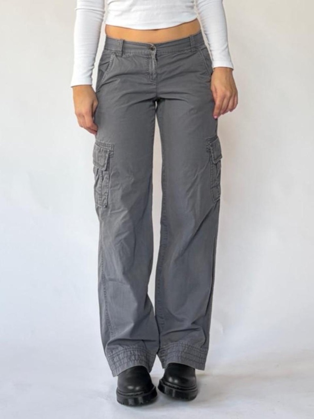 Low Rise Cargo Flare Pants 4